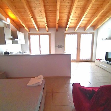 Travedona Loft By Lake Ixihome מראה חיצוני תמונה