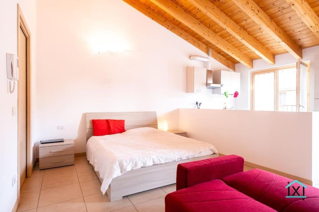Travedona Loft By Lake Ixihome מראה חיצוני תמונה