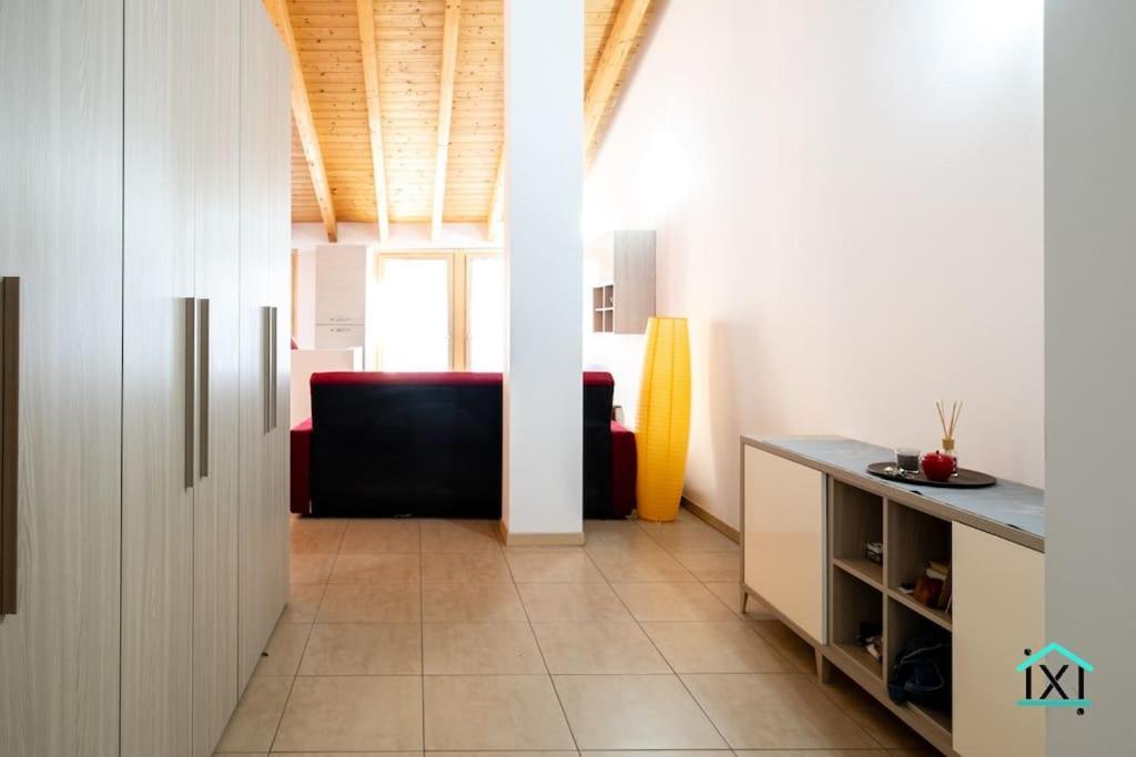 Travedona Loft By Lake Ixihome מראה חיצוני תמונה