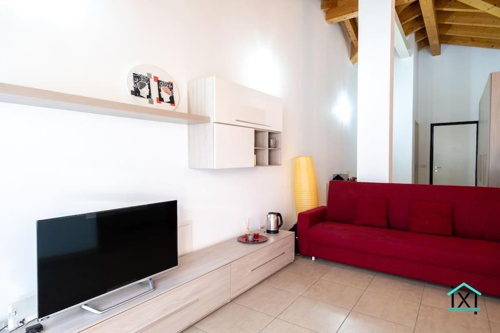 Travedona Loft By Lake Ixihome מראה חיצוני תמונה