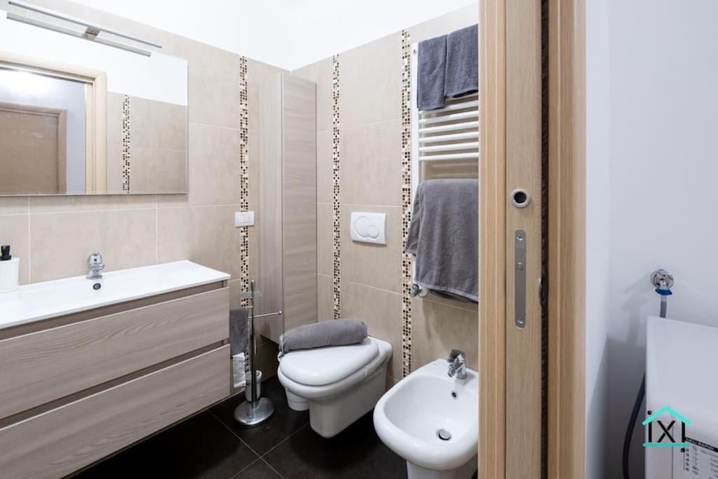 Travedona Loft By Lake Ixihome מראה חיצוני תמונה