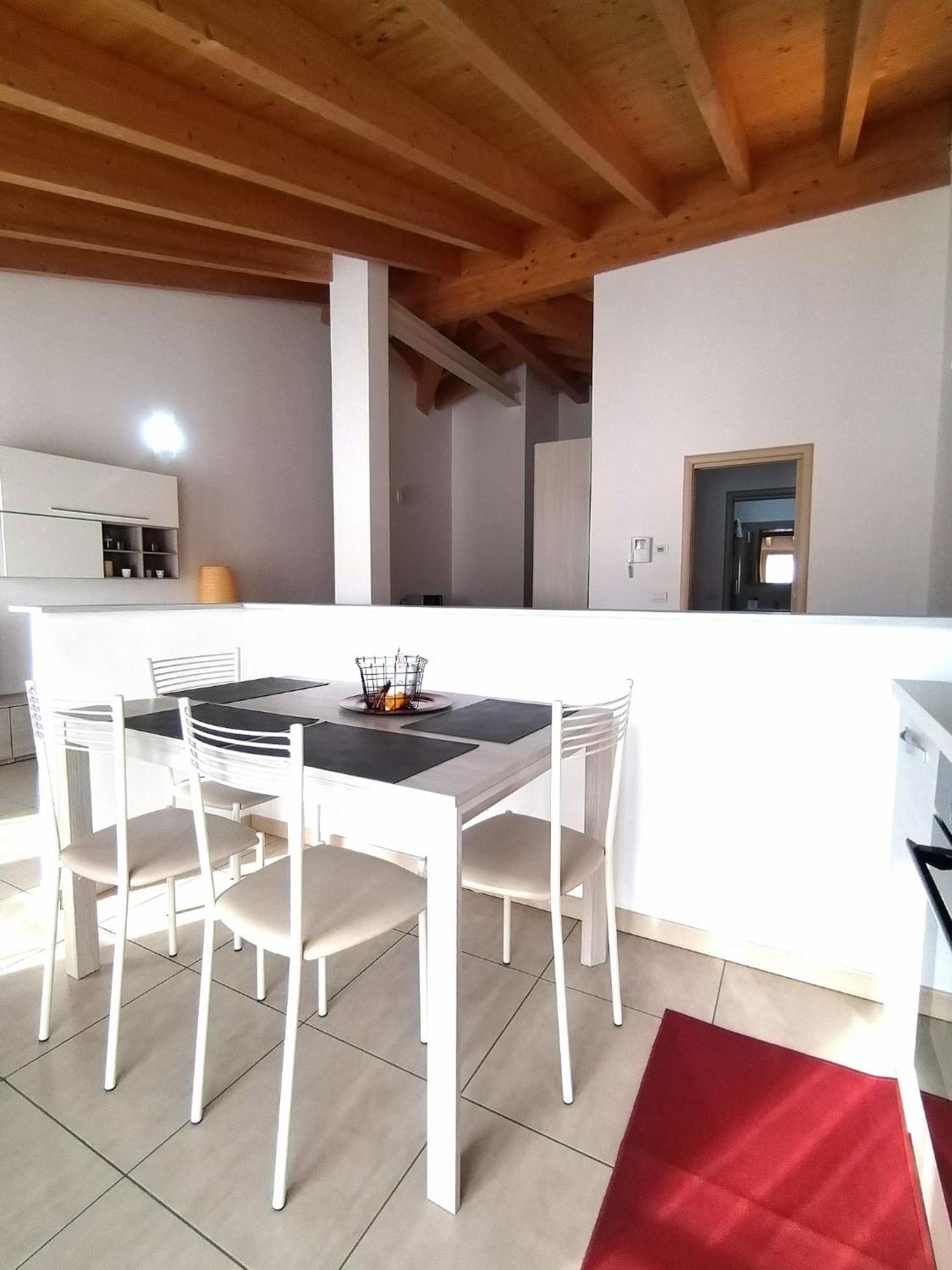 Travedona Loft By Lake Ixihome מראה חיצוני תמונה
