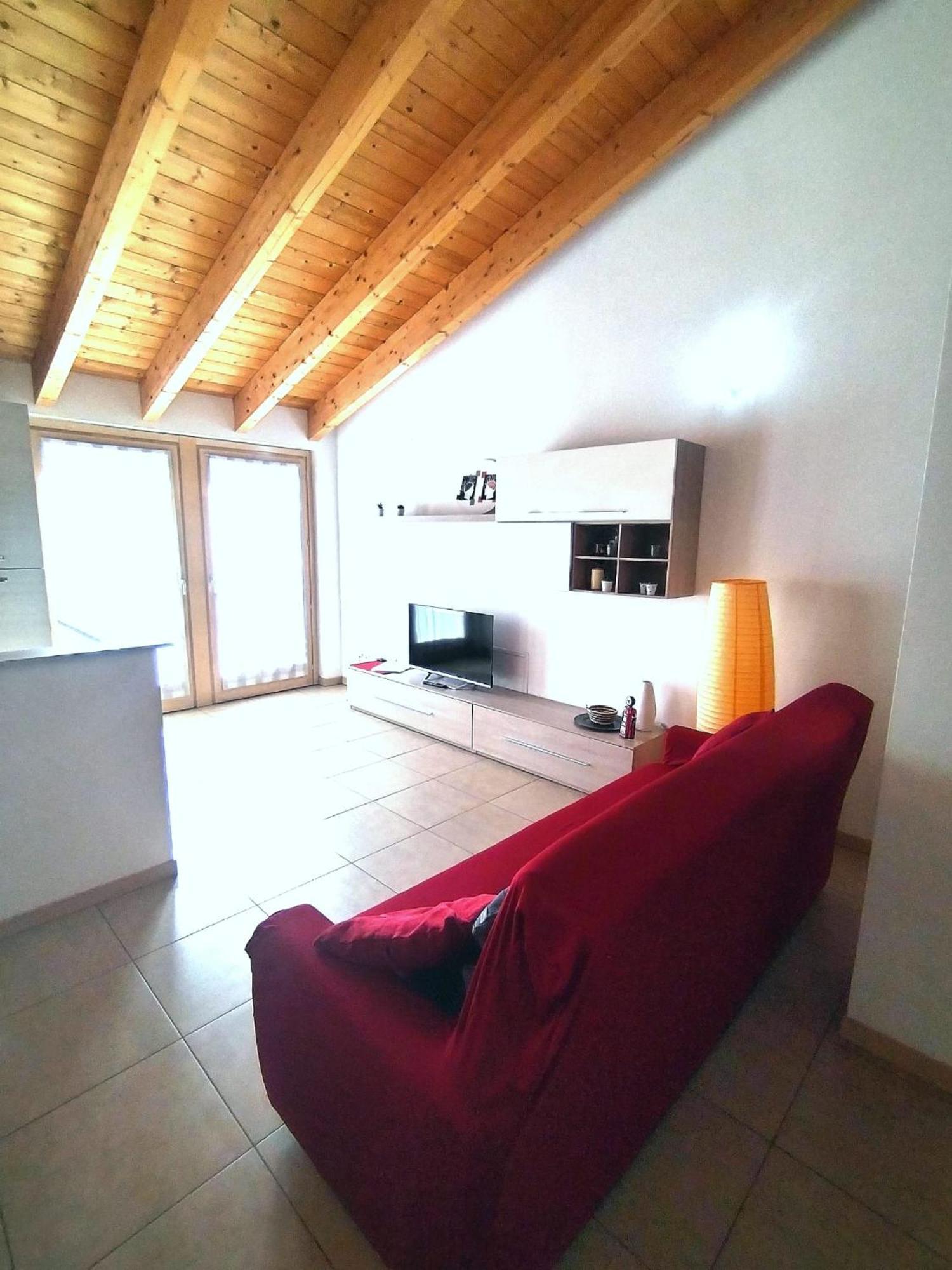Travedona Loft By Lake Ixihome מראה חיצוני תמונה